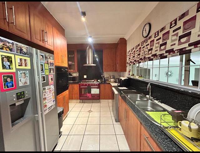 4 BEDROOM HOUSE FOR SALE IN SELCOURT